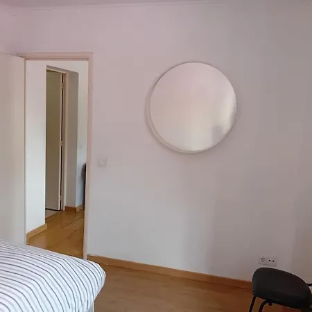 Sunny Two Bedroom شقة