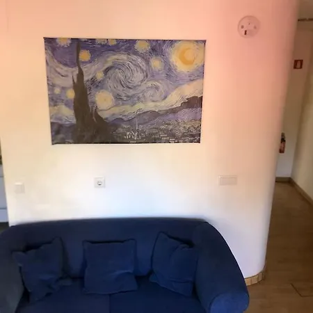 Sunny Two Bedroom Lisbon