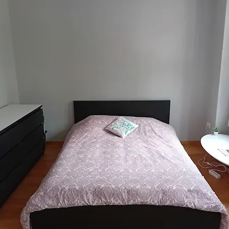 Sunny Two Bedroom * ליסבון